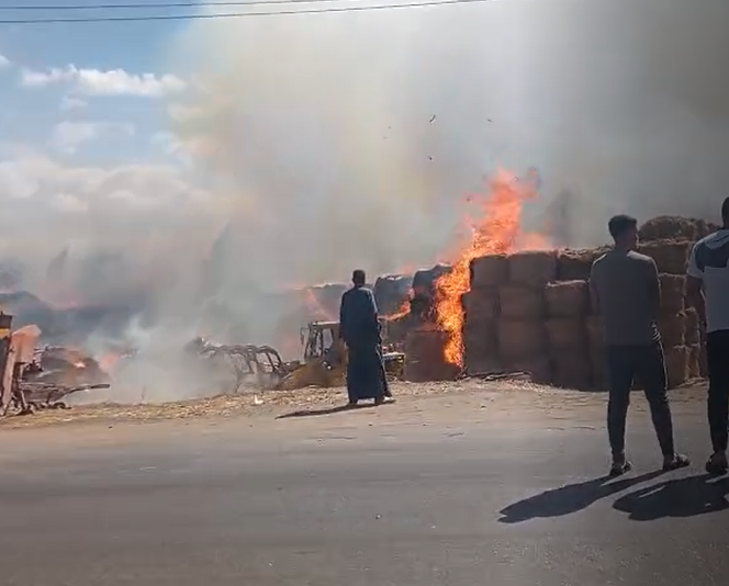 جانب من الحريق