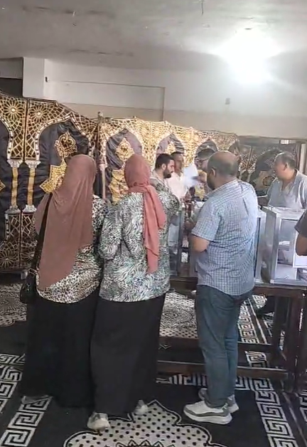 اقبال  الأطباء بكفر الشيخ على الإدلاء بأصواتهم