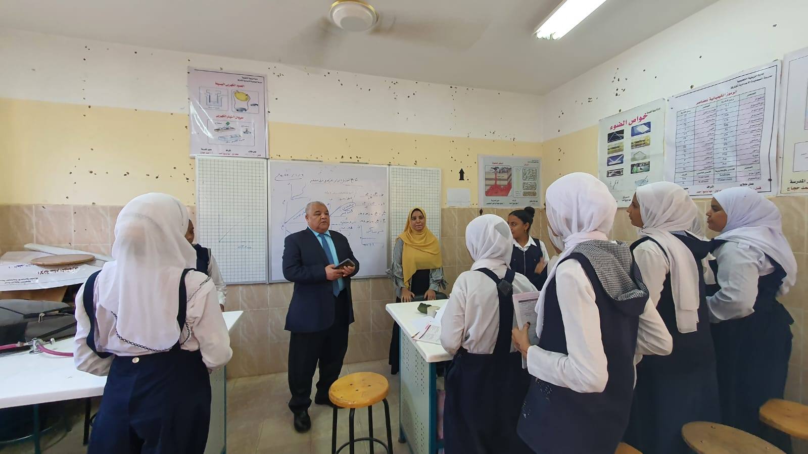 تفقد مدارس بإدارة الزينية لمتابعة انتظام العملية التعليمية داخلها تفقد مدارس بإدارة الزينية لمتابعة انتظام العملية التعليمية داخلها