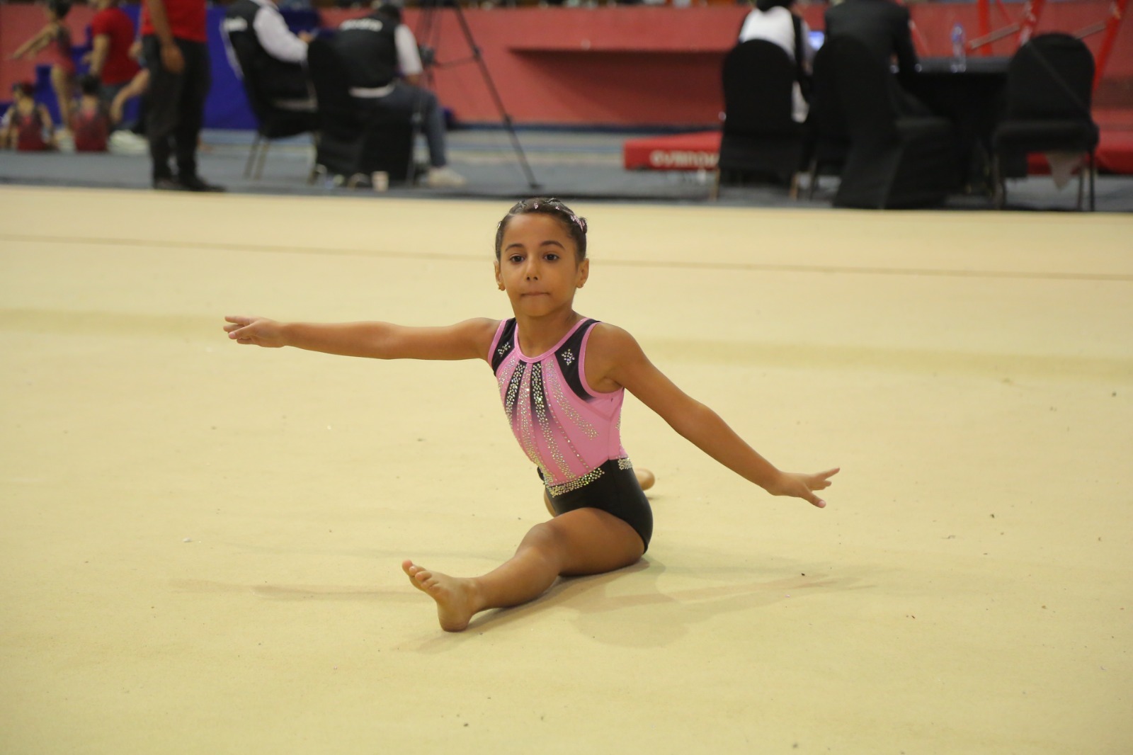 فيروز أحمد حسن تفوز بكأس مصر للجمباز (11)