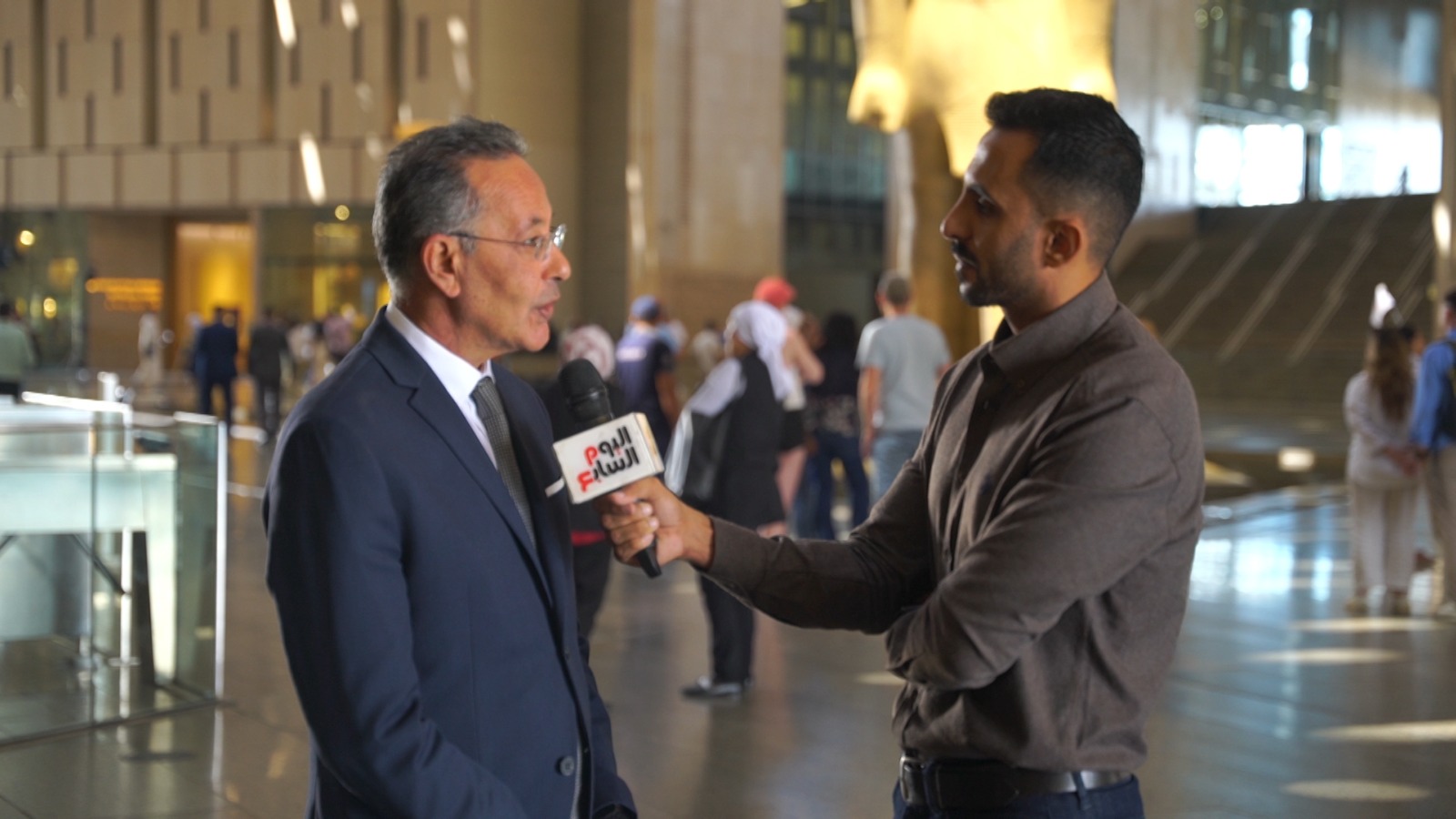 الدكتور أحمد غنيم والزميل محمد أسعد خلال اللقاء  (1)