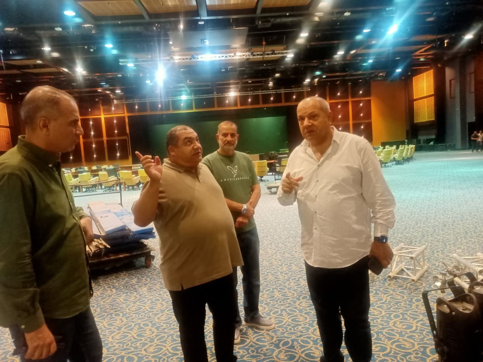 تركيب وحدات الطوارئ