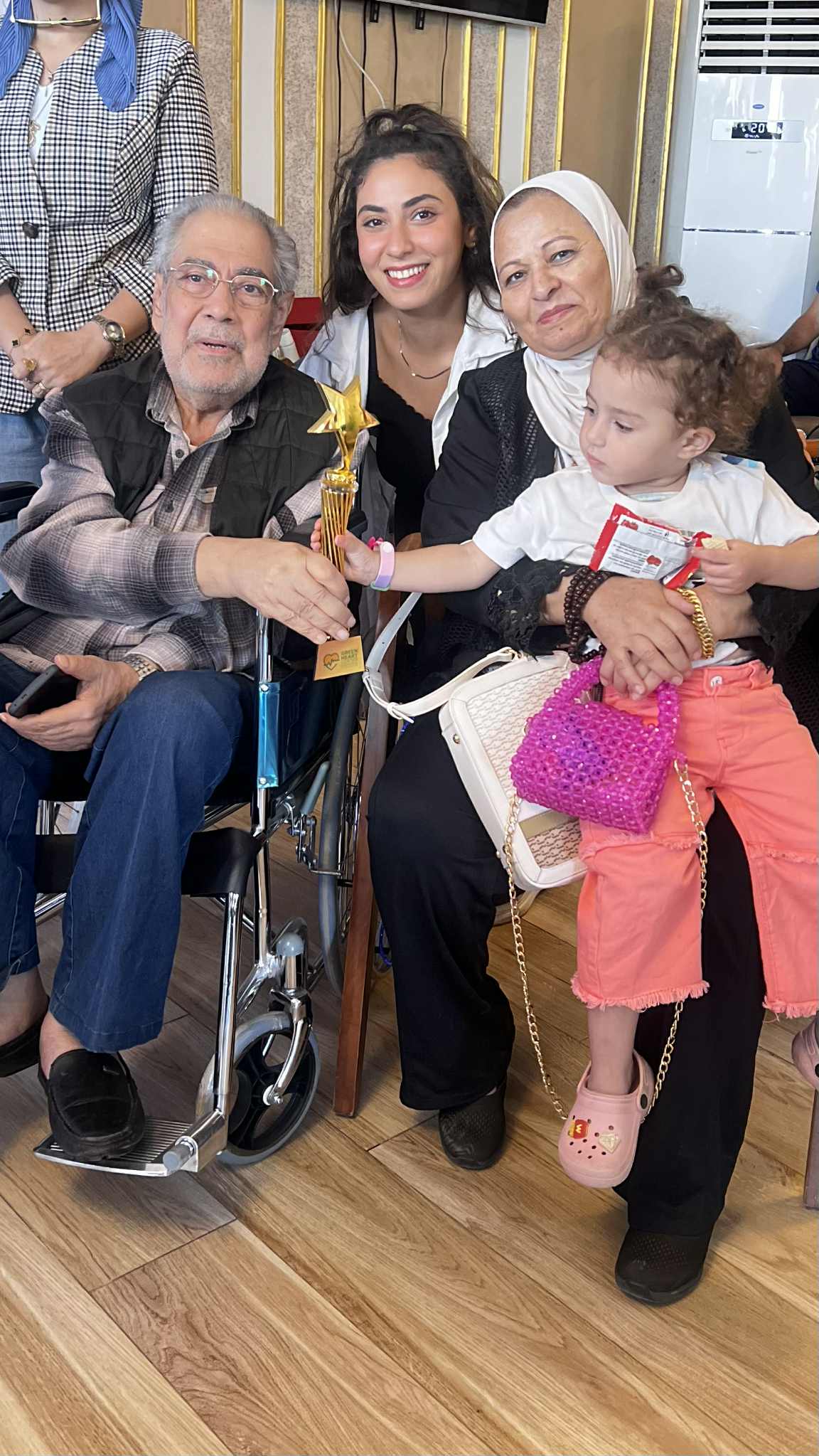 56d734a1-7815-420f-9988-76932324bff8 56d734a1-7815-420f-9988-76932324bff8