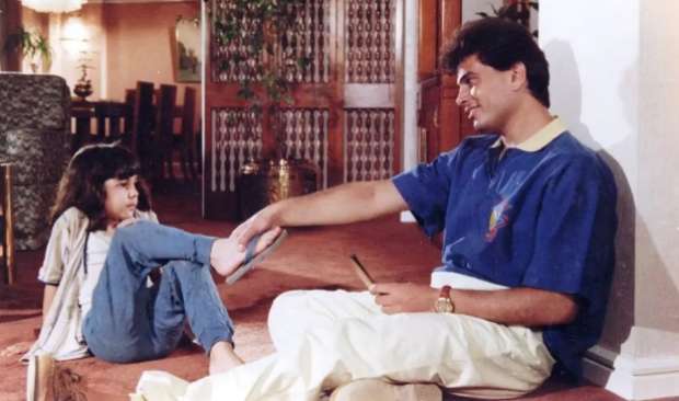 عمرو مع الطفلة هديل في العفاريت