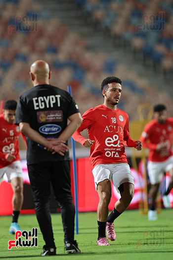 مصطفي فتحي خلال التدريبات مصطفي فتحي خلال التدريبات