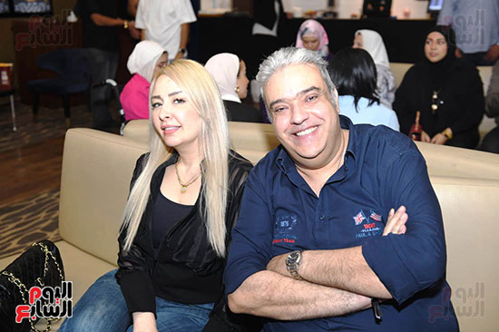 شادى على وزوجته