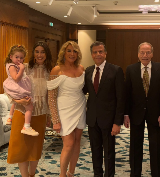 ابنة ايناس الدغيدي وحفيدتها