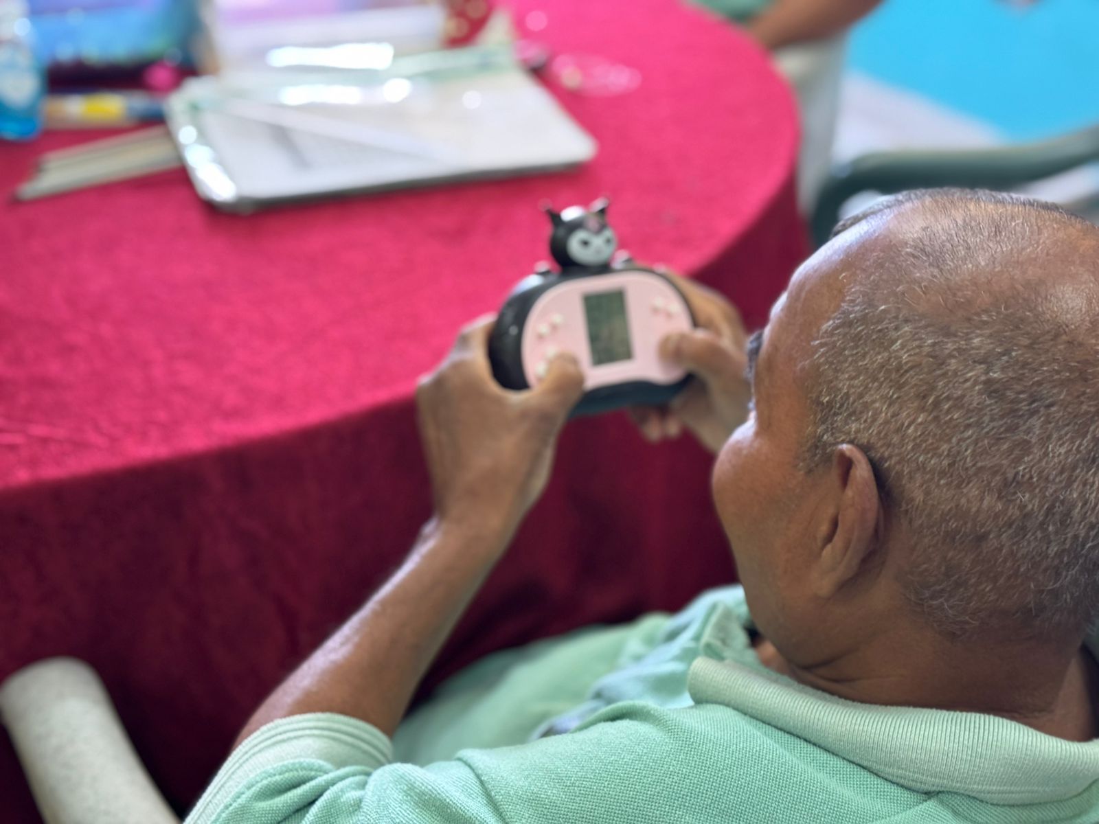 جلسات خاصة بكبار السن