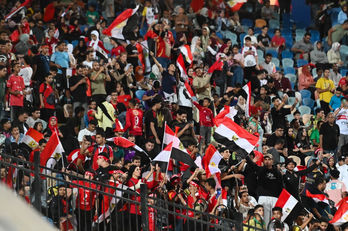 جماهير منتخب مصر تحتشد في استاد القاهرة (1)