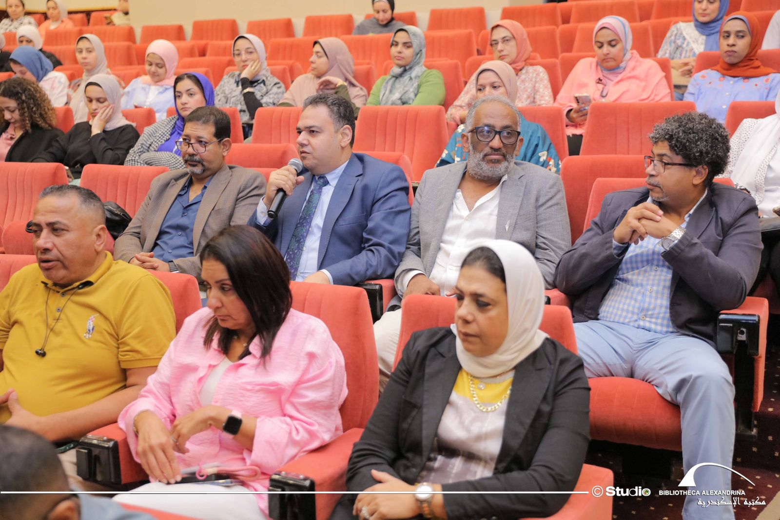 الحضور فى الفعاليات (1)