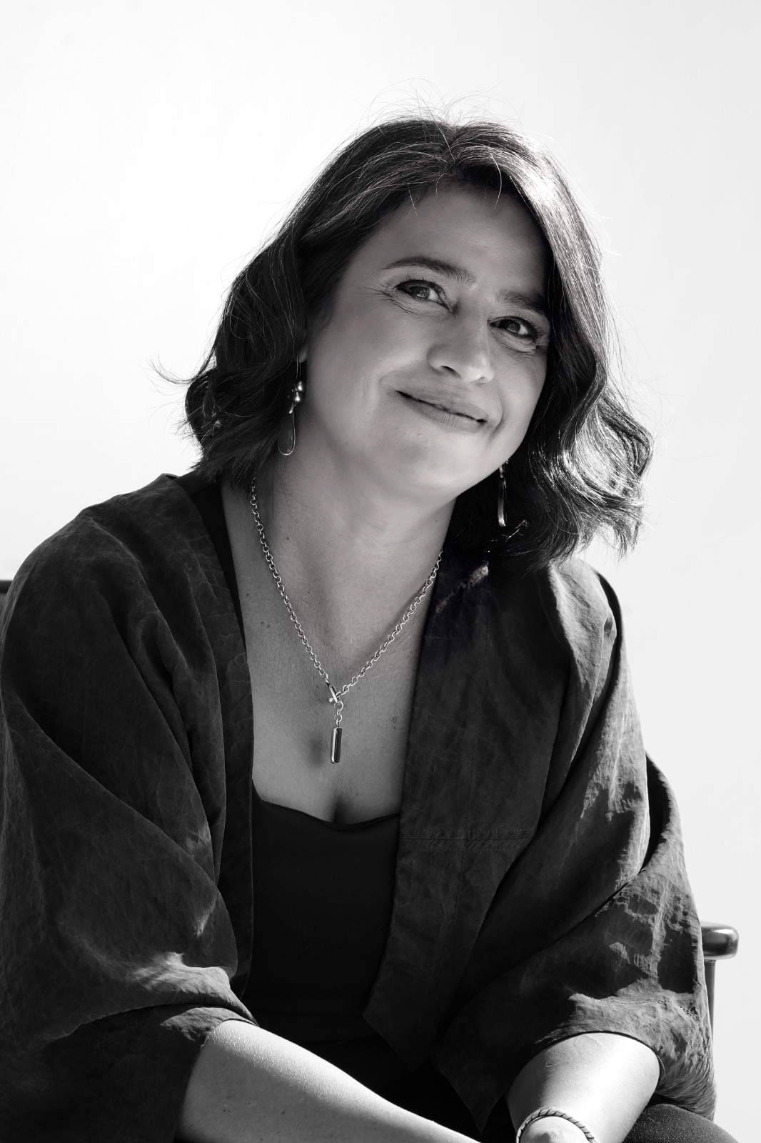 نادين خان نادين خان