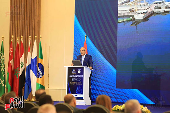 وزير الموارد المائية خلال المؤتمر الصحفي على هامش اسبوع القاهرة للمياه