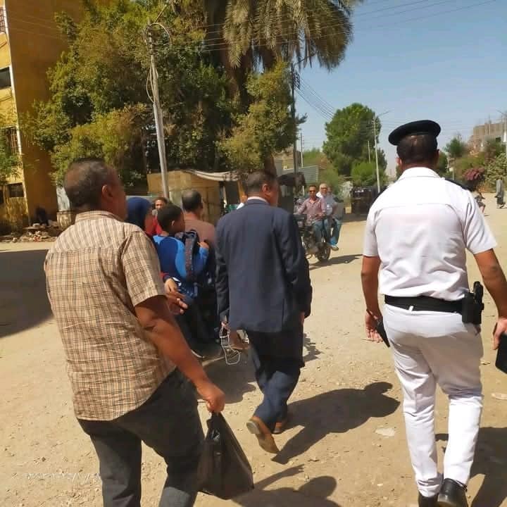 لجنة لتجهيز وتنظيم الطرق المؤدية لجرارات القصب إلى مصنع سكر أرمنت لجنة لتجهيز وتنظيم الطرق المؤدية لجرارات القصب إلى مصنع سكر أرمنت