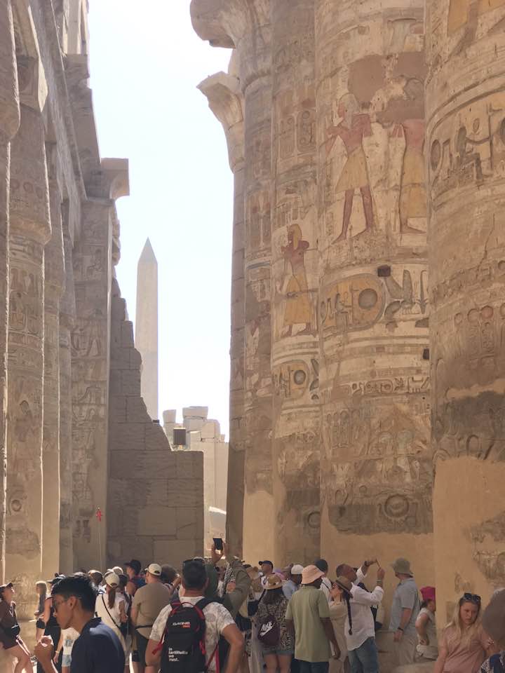 جانب من متعة سياح العالم فى معابد الكرنك جانب من متعة سياح العالم فى معابد الكرنك