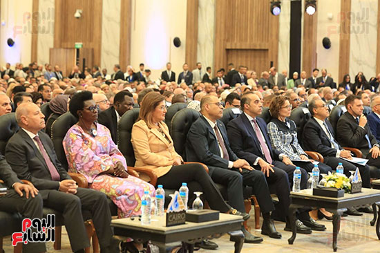 المشاركون بفعاليات اسبوع القاهرة للمياه