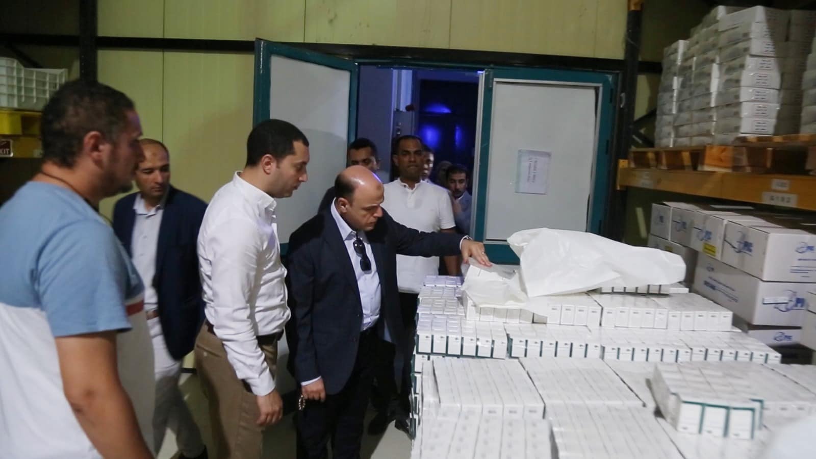 محافظ كفر الشيخ يتابع  مصنع الادوية