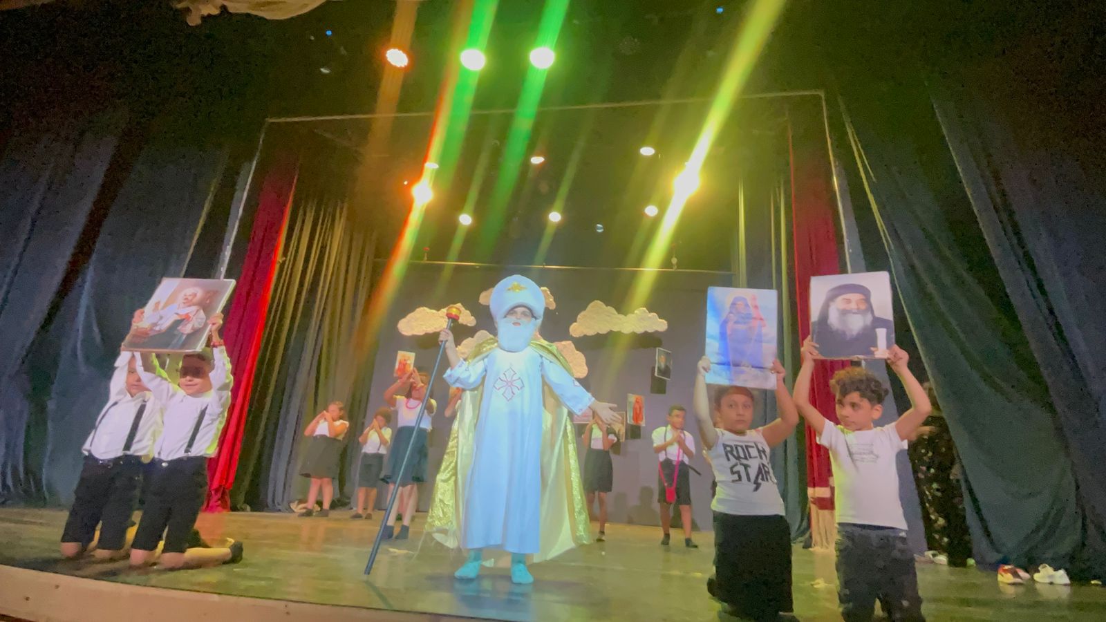 العروض المسرحية واحتفالات مجمع نيقية