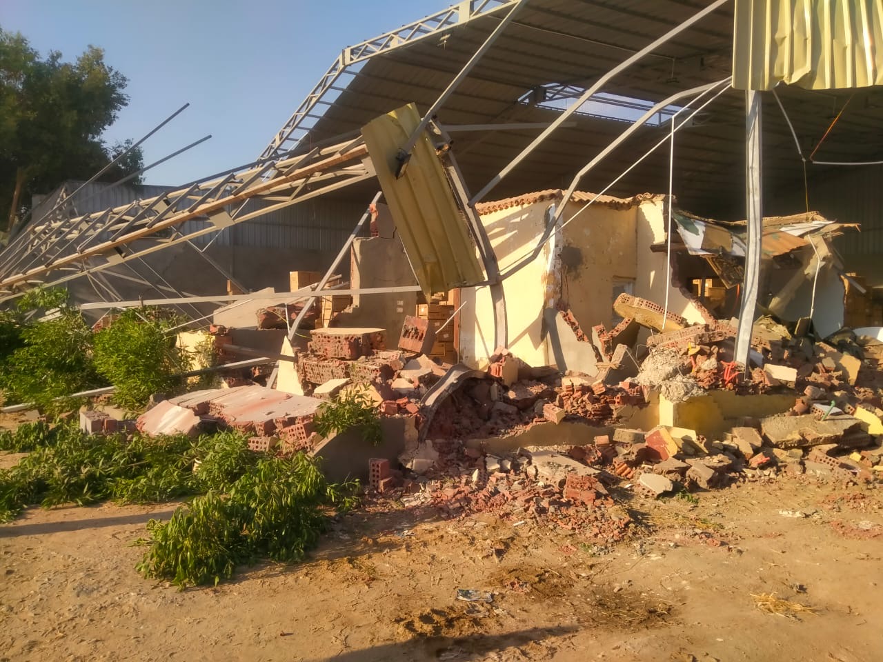 إزالة التعديات على أراضي أملاك الدولة