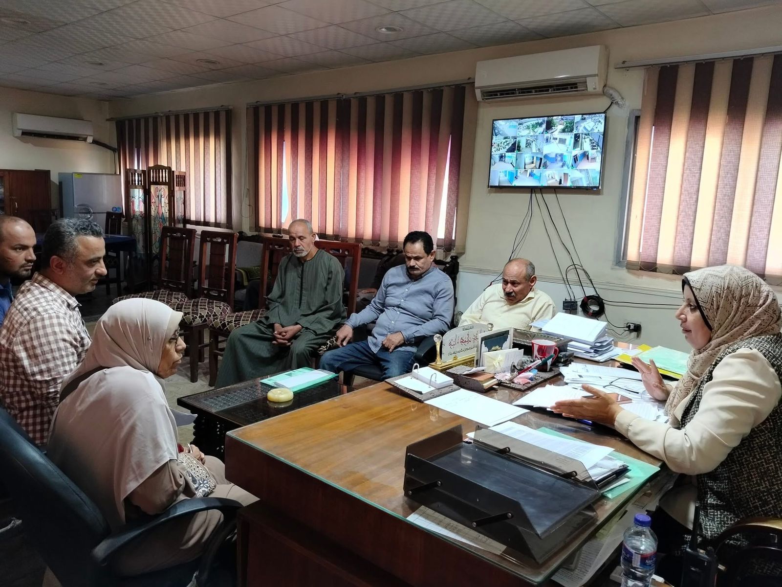 رئيس مركز ومدينة قويسنا تستقبل المواطنين لبحث مطالبهم 