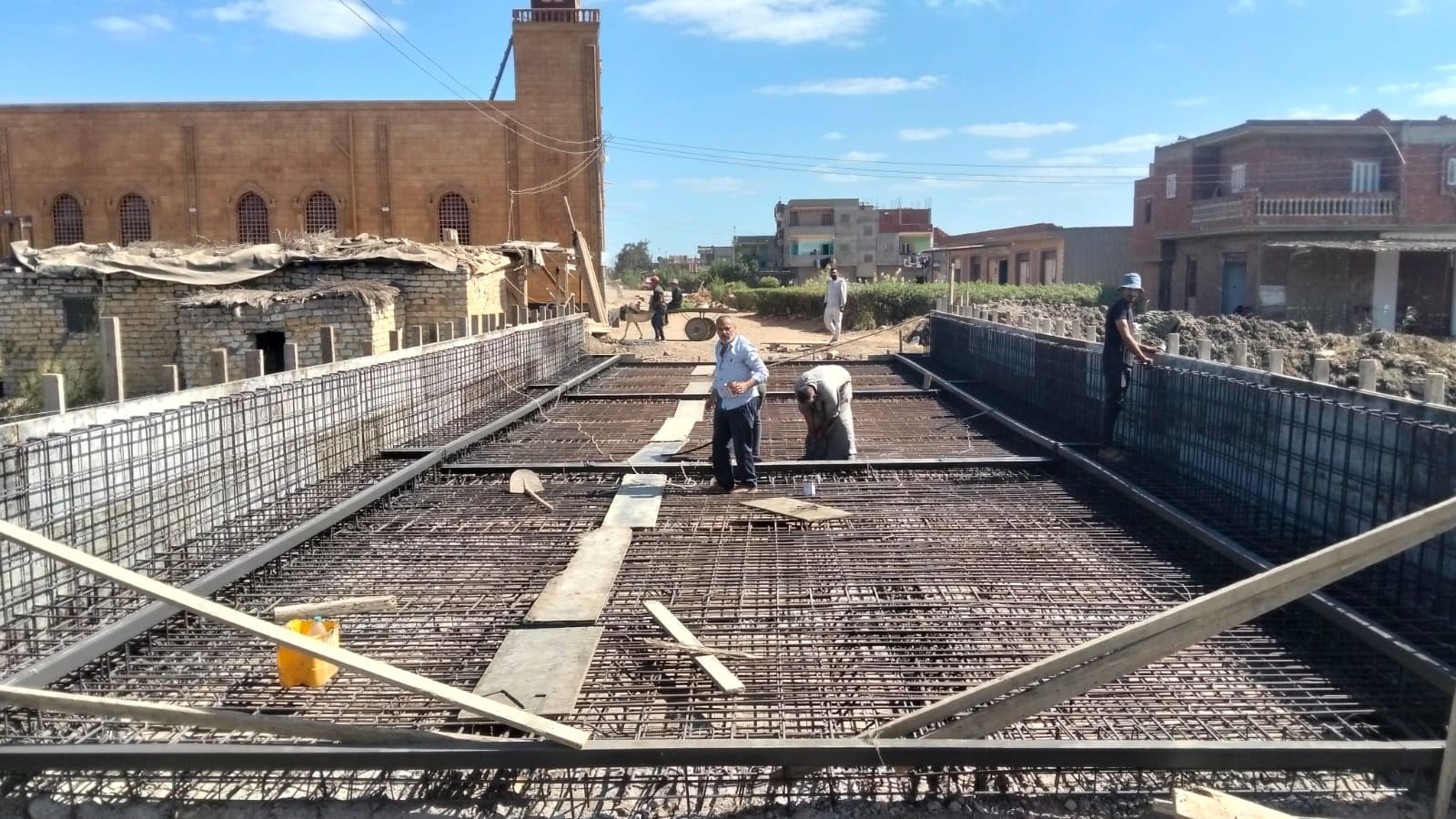 إحلال وتجديد كوبري الشيخة نفيسة بسيدي سالم إحلال وتجديد كوبري الشيخة نفيسة بسيدي سالم