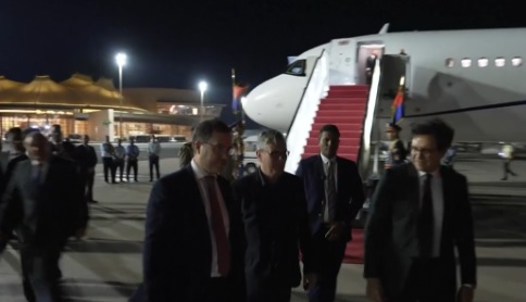 ستارمر يصل شرم الشيخ