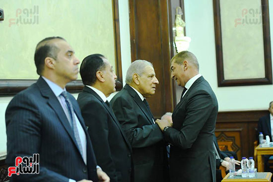 المهندس ابراهيم محلب يتلقى واجب العزاء