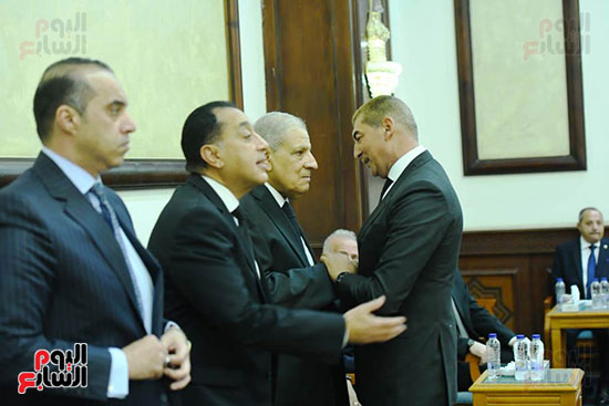 الدكتور مصطفى مدبولى رئيس الوزراء خلال العزاء