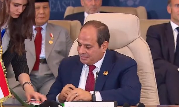 توقيع الرئيس السيسبي