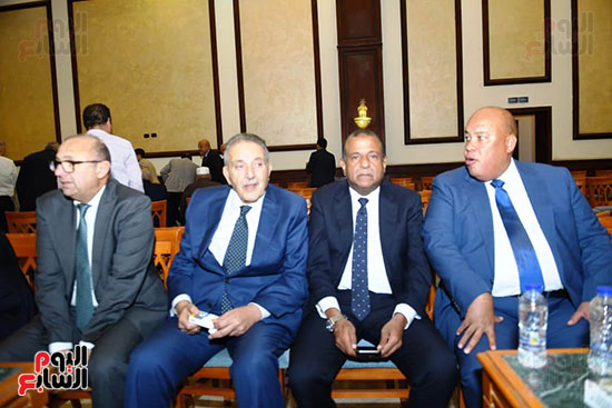 احمد الوكيل رئيس اتحاد الغرف التجارية وعدد من رجال الاعمال