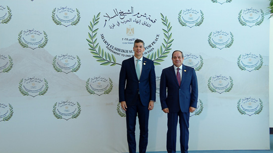 صور حية من قمة شرم الشيخ للسلام وسط توافد زعماء وقادة العالم (5)