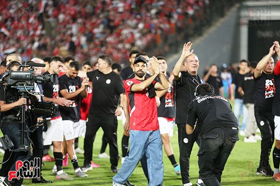 محمد صلاح وتحية الجمهور