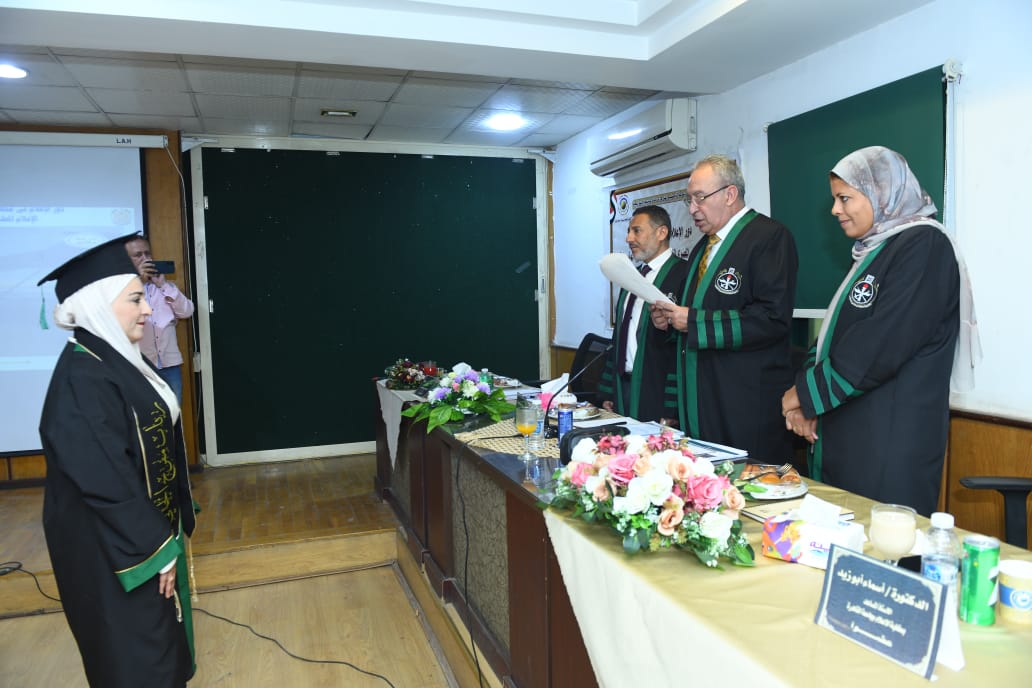 لجنة المناقشة ورباب الجالى لجنة المناقشة ورباب الجالى