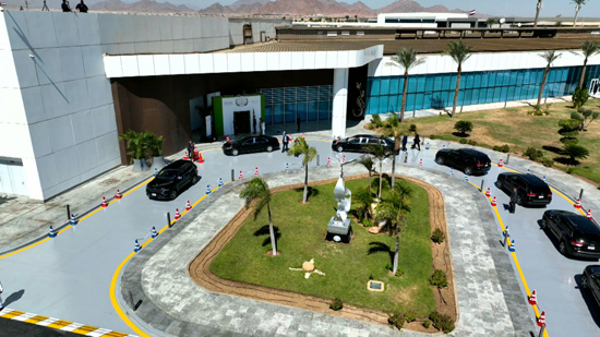 صور حية من قمة شرم الشيخ للسلام وسط توافد زعماء وقادة العالم (15)