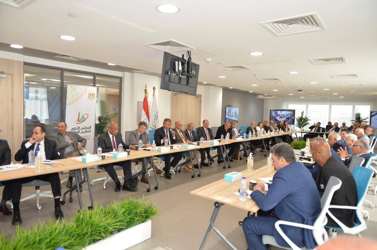 الاجتماع الأول للجنة تطوير الإعلام