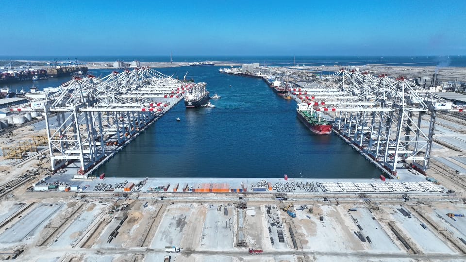 محطة حاويات تحيا مصر 1 بميناء دمياط (12)