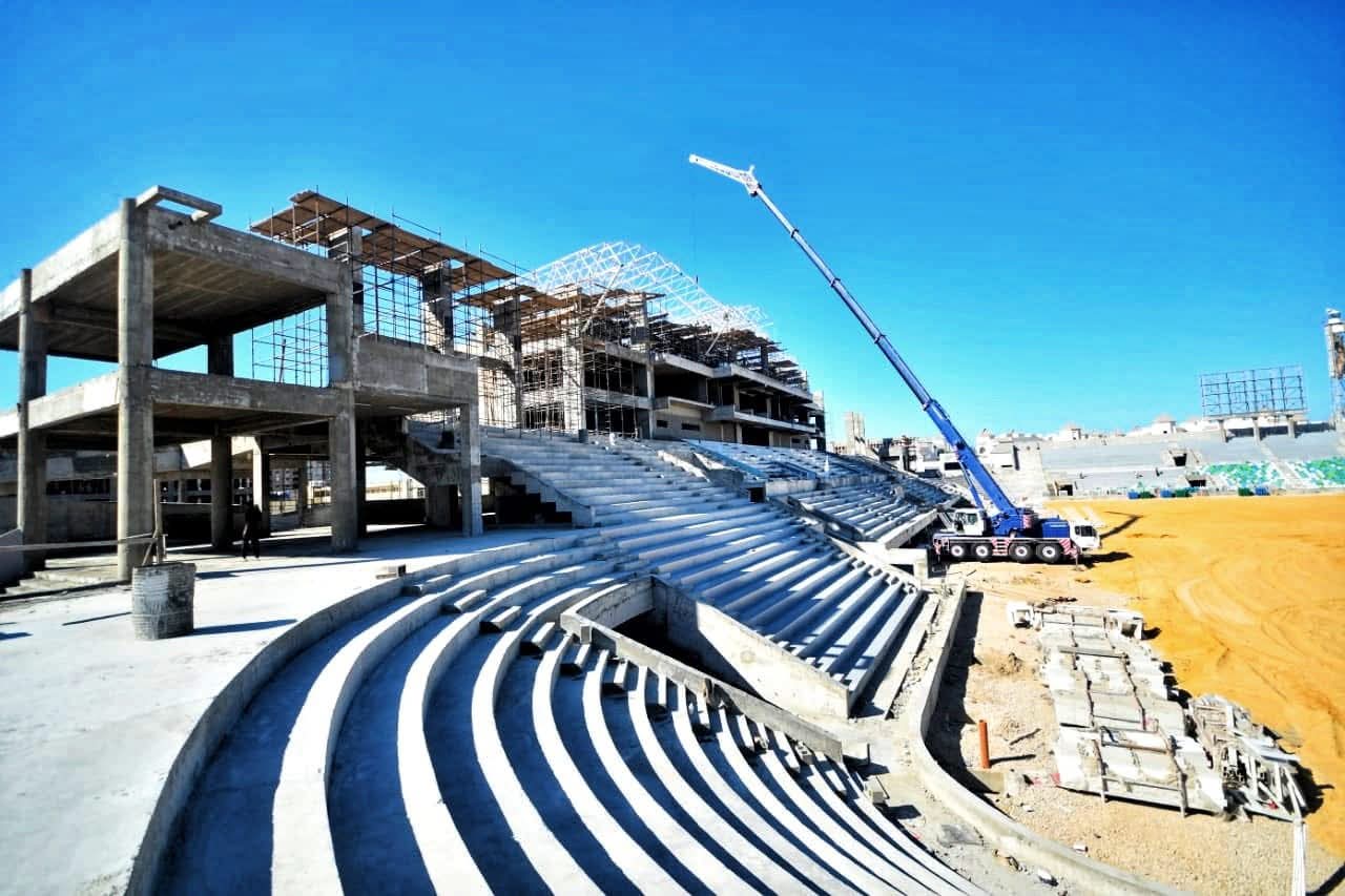 جانب من المدرجات جانب من المدرجات