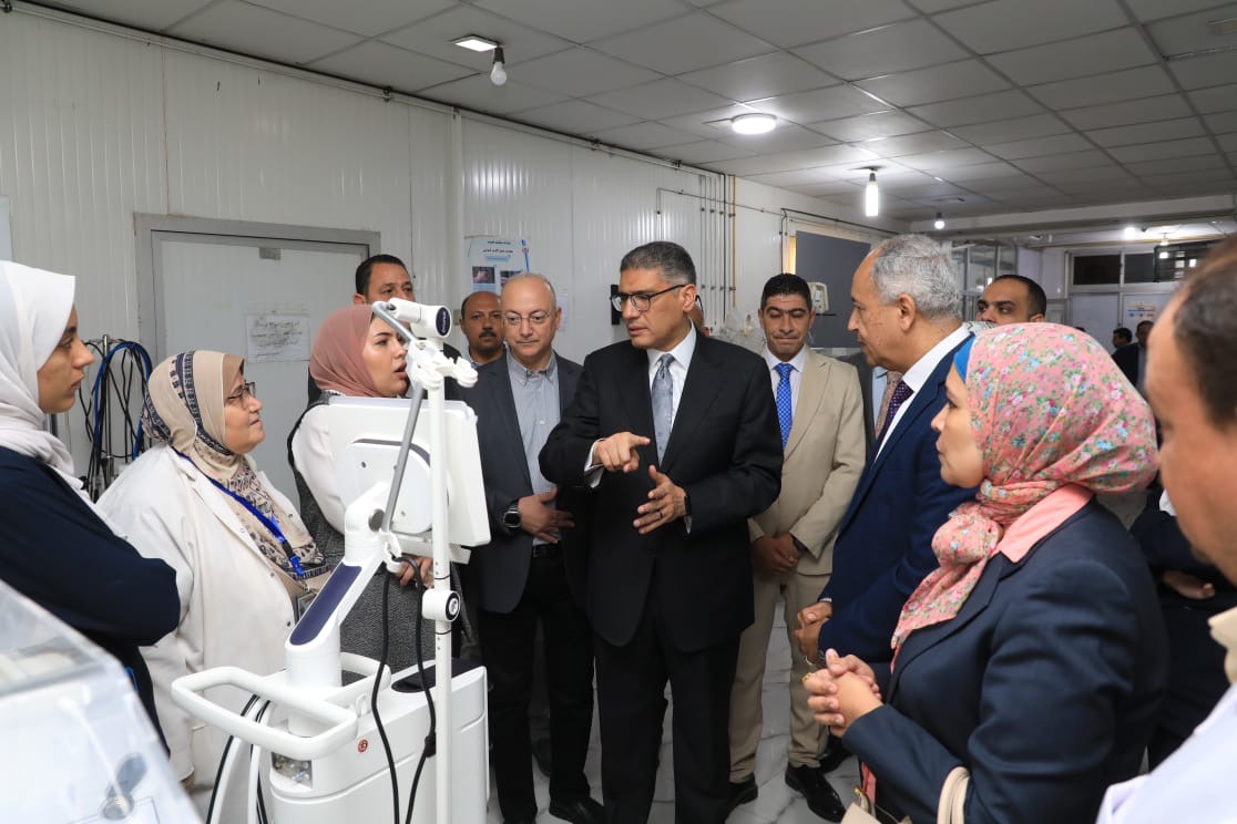 محافظ الجيزة يفتتح وحدة الرعاية المتوسطة والداخلى بمستشفى أكتوبر المركزى محافظ الجيزة يفتتح وحدة الرعاية المتوسطة والداخلى بمستشفى أكتوبر المركزى