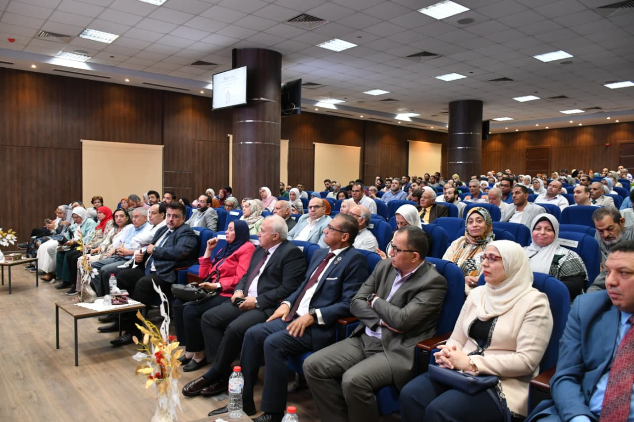 جانب من الحضور جانب من الحضور