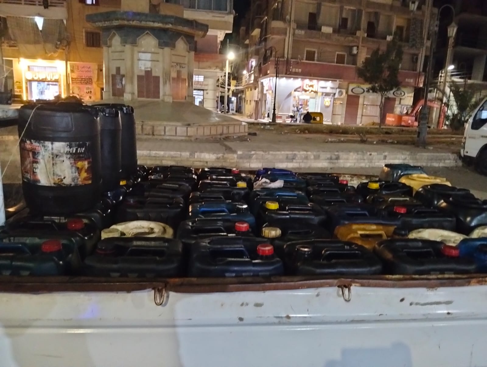 ضبط 1000لتر سولار محملة على سيارة بكفر الشيخ ضبط 1000لتر سولار محملة على سيارة بكفر الشيخ