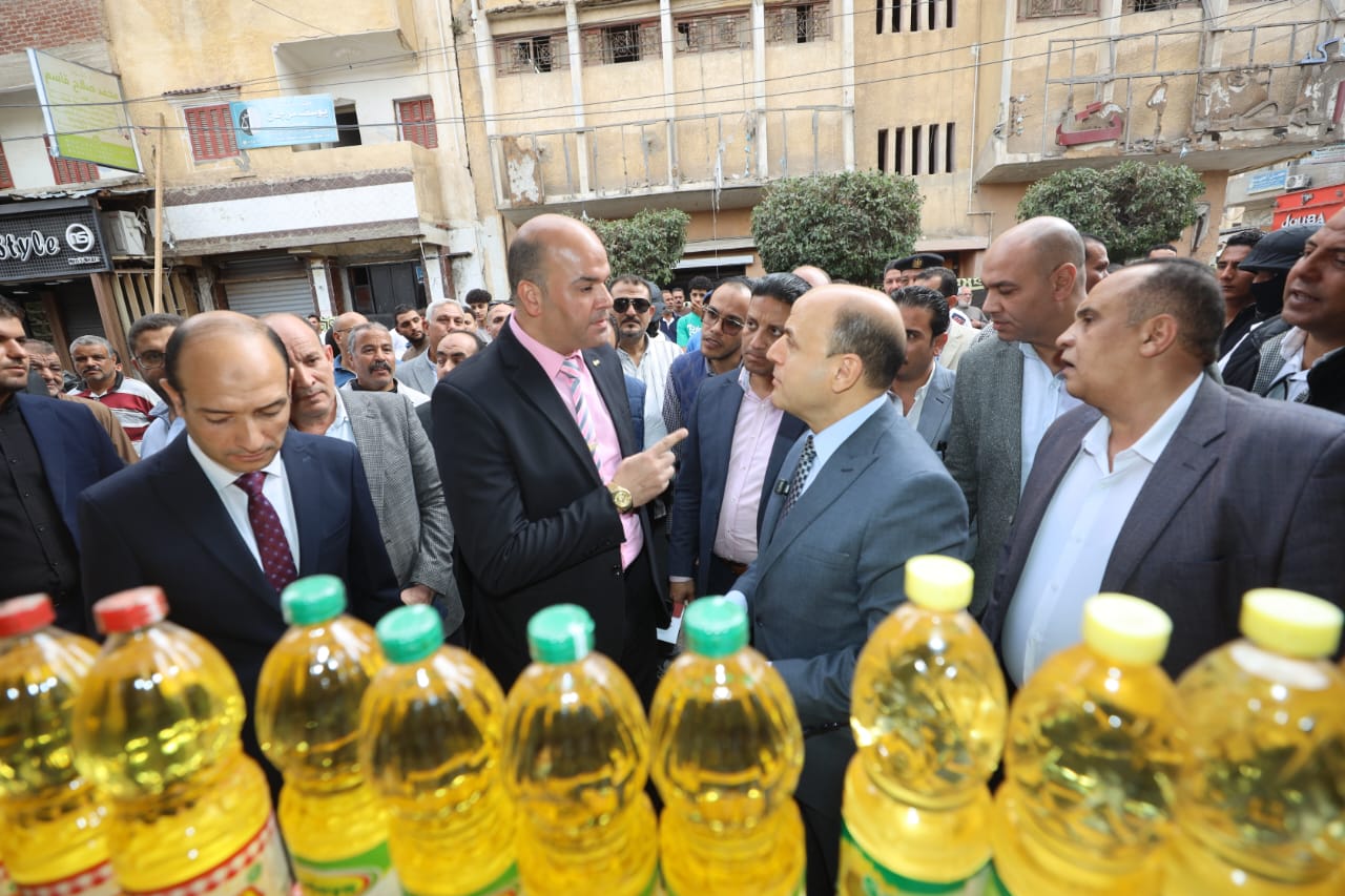 توفير السلع الغذائية بسوق اليوم الواحد بقلين توفير السلع الغذائية بسوق اليوم الواحد بقلين