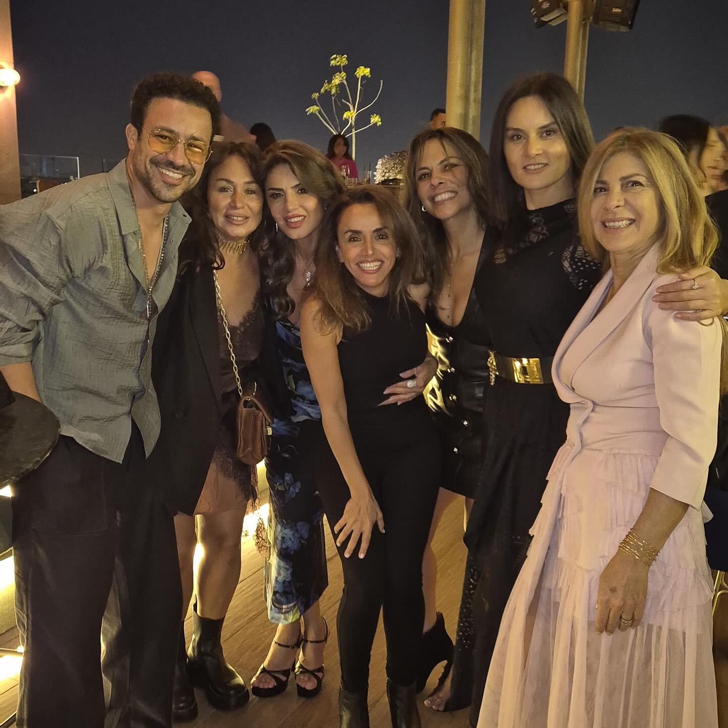 نجلاء بدر تحتفل بعيد ميلادها مع نجوم الفن