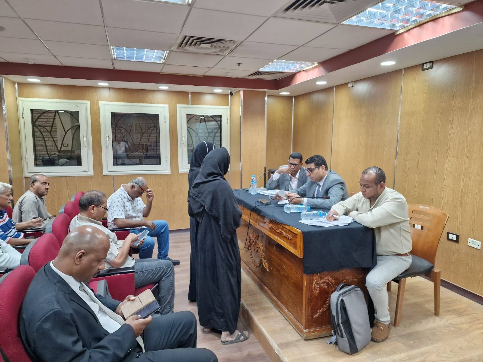 نائب محافظ الأقصر يتلقى 34 شكوى باليوم المفتوح نائب محافظ الأقصر يتلقى 34 شكوى باليوم المفتوح