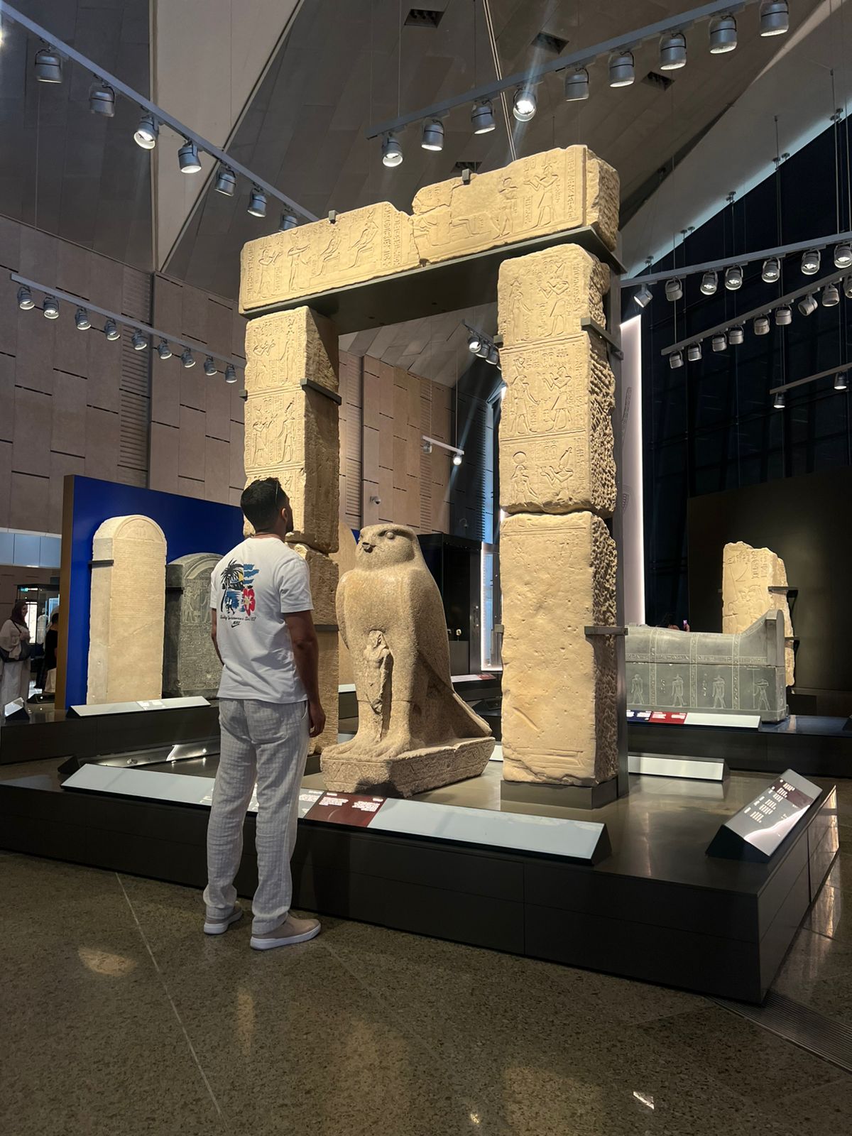 الزميل محمد أسعد داخل المتحف المصرى الكبير  (3)