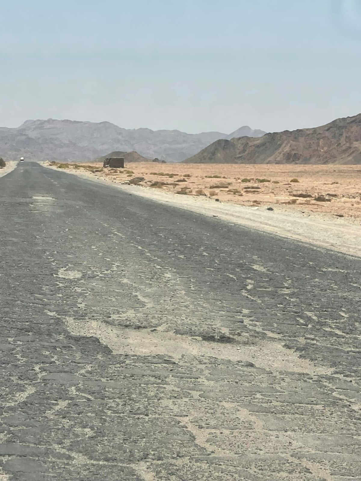 تخصيص 2 مليار لطريق القصير قفط