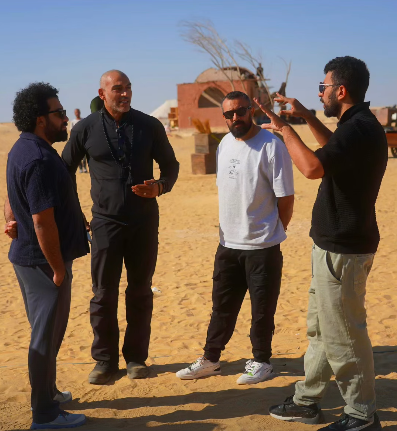 التجهيزات الاخيرة لاستئناف تصوير فيلم شمس الزناتى التجهيزات الاخيرة لاستئناف تصوير فيلم شمس الزناتى