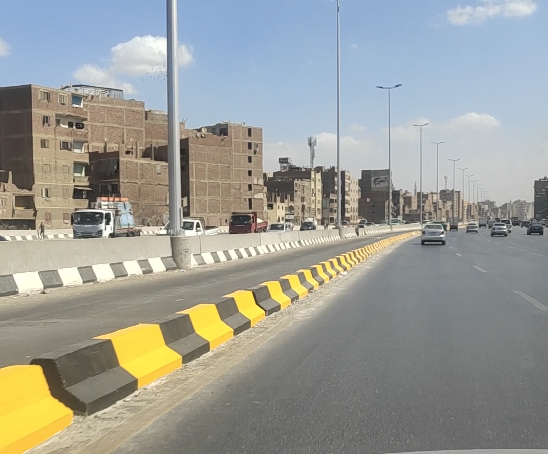 عزل حارة للاتوبيس الترددي (2)