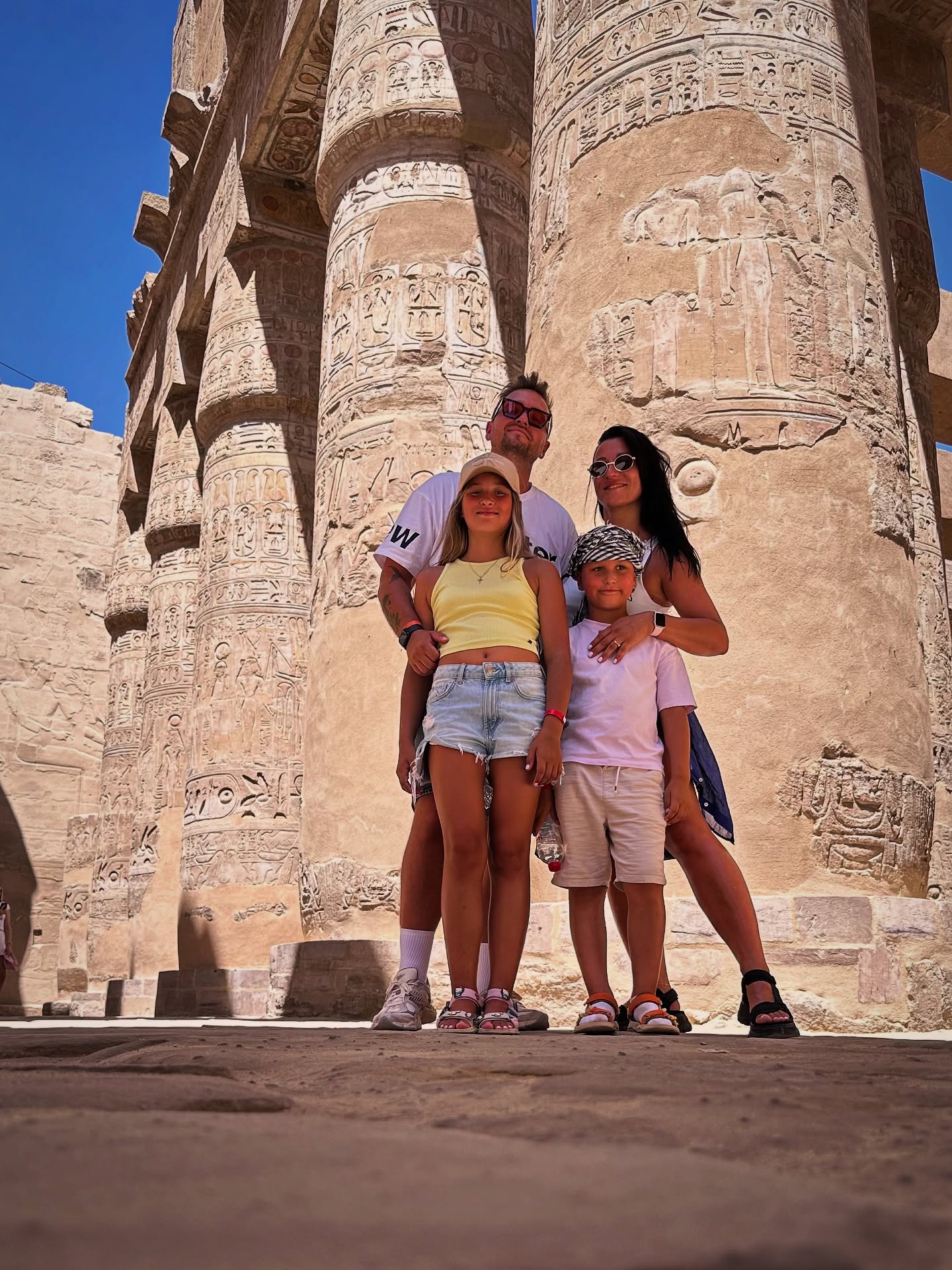 الأسر والعائلات الأجانب يعيشون أجواء من البهجة اليومية