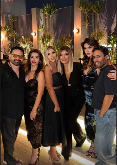 نجلاء بدر تحتفل بعيد ميلادها مع نجوم الفن (3)