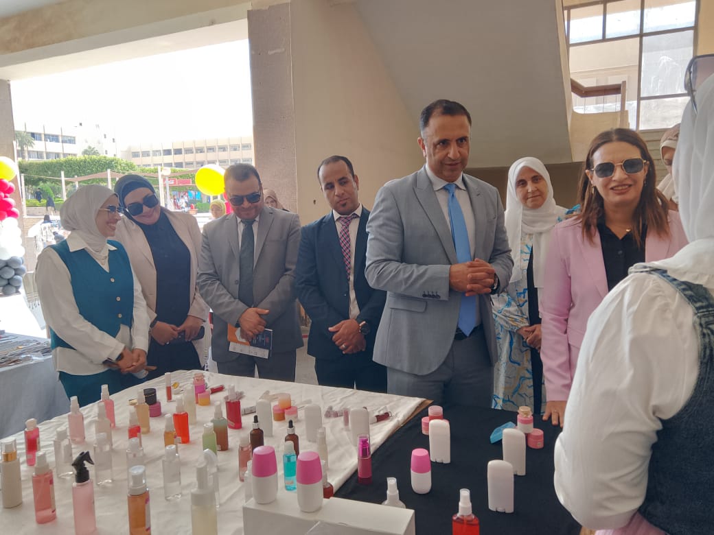 خلال الافتتاح