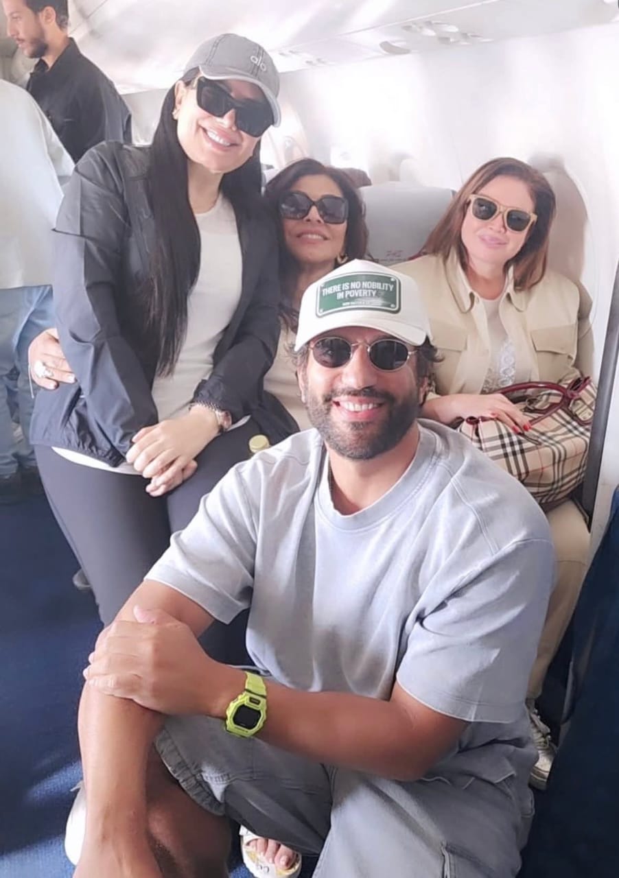 نجوم الفن في طريقهم إلى مهرجان الجونة